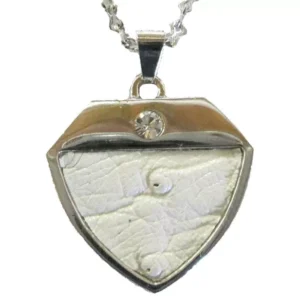 Pendant - white